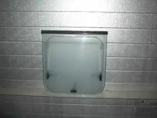  Adria Rude Toilet