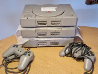 🎮 3 stk. Sony PlayStation 1 (PS1) + 2 controllere