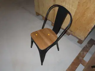 50 stk. stole fra restaurant