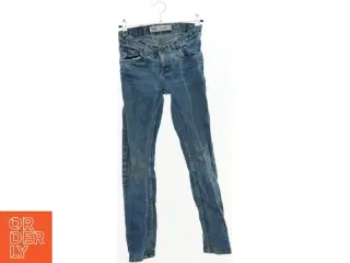 Jeans fra Levis (str. 140 cm)