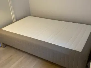 Ikea seng 120 x 200 inkl. ben, top- og rullemadras