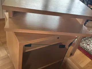 TV bord i lyst bøgefiner