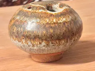 svampevase" af den danske keramiker og billedhugge