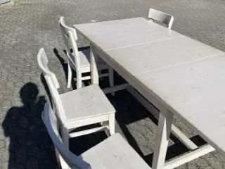 Bord + 6 stole