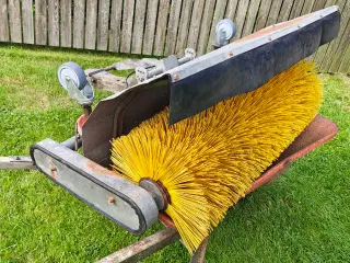 Husqvarna/ Jonsered kost