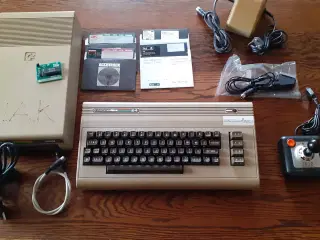 Commodore 64 med tilbehør