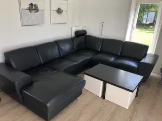 Læder sofa med chaiselong, inkl. bord og skamler