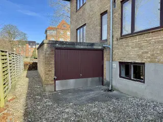 Garage til leje på Lahnsgade 7A