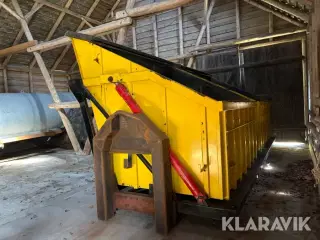 Højtipcontainer på kroghejsramme