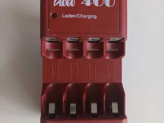 Batterioplader til AA og AAA