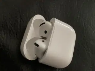 AirPods 4 - Apple