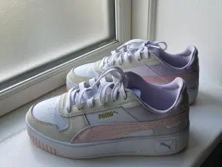 Puma sneakers 