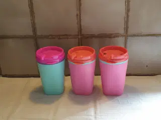 Plastbægre m låg NYE ialt10kr