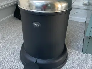 Vipp sort pedalspsnd toilet