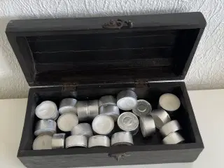 Sort træ kasse 
