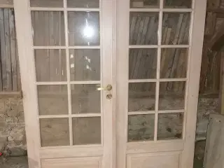 Hvidludet døre
