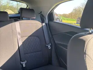 Økonomi bil Kia Rio 