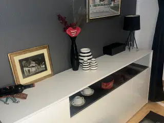 Skænke/Kommode i hvid og sort
