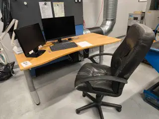 Skrivebord inkl. indhold