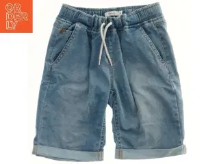 Name it Denim shorts (str. 140)