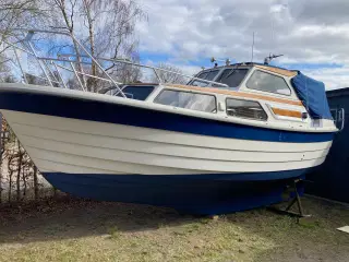 Sejlklar Saga 24 - ferskvandskølet motor