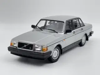 1986 Volvo 240 GL 1:18  Super flot og detaljeret