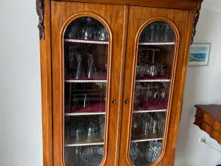 Mahogni vitrine glasskab 