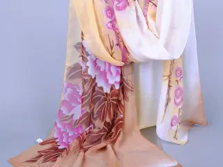 Tørklæder-i multifarvet,m.skønne blomster print