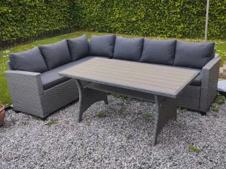 Lounge sæt m bord til 6 personer 