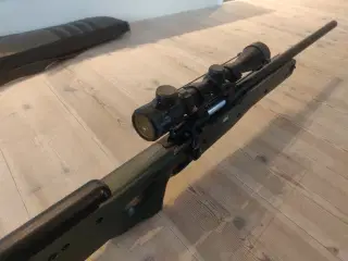 Sniper rifle l96a1 3-9x40 scope med lys hardball 