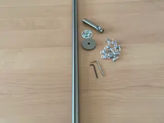 Kort dekorativ Luxaflex gardinstang