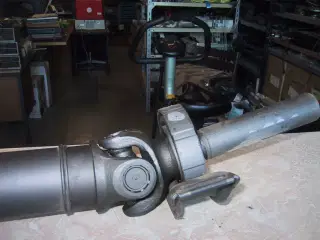 Kardan aksel  Mercedes 123 