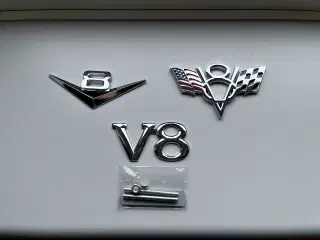 V8 bil emblemer