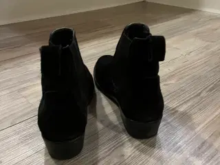 Angulus ruskindsstøvler str 39