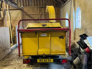 STÆRK Vermeer Flishugger