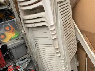 30 ældre plaststole