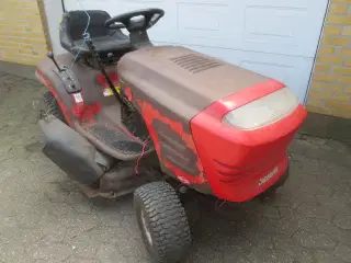 1 stk Jonsered Model LT 2112 Havetraktor 