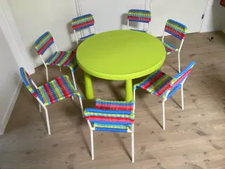 Børnebord og stole