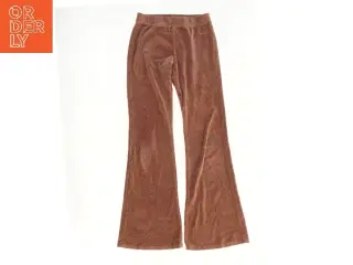Brune fløjlsbukser fra Designer Remix (str. 176)