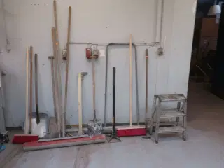 Koste, betonglatter m.v.