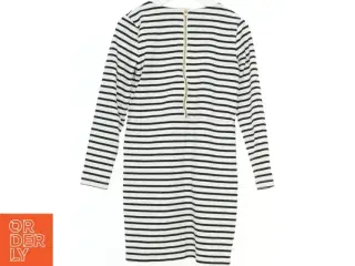 Stribet kjole med lange ærmer fra H&M (str. 122)