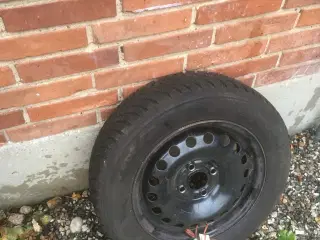 Vinterdæk på stålfælge, passer til VW up 