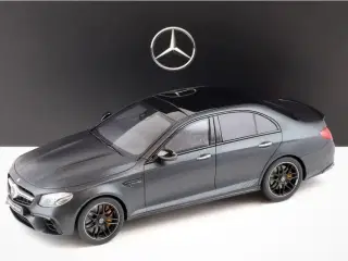 1:18 Mercedes E 63 S AMG
