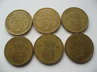 3 Lot gule 2 kr/ dalere på  6-7 stk, Pris pr sæt