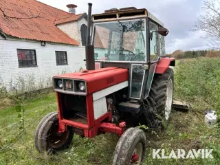 Veteran traktor IH 484