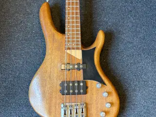 Washburn Hammerhead el bas