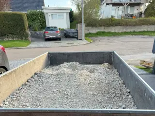Knust beton til stabil for fliser m.m.