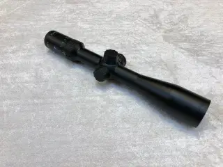 Zeiss V4