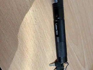 Laser 303 med genopladeligt batteri