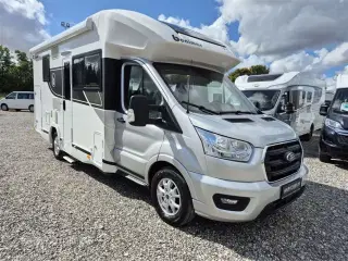 2022 - Benimar Tessoro 488 NK Pakke. Automatgear. solceller. markise. Lithium Batteri. 2000w inverter. Maxfann. Hydrauliske støtteben. lysdæmpere. Thetford ovn. Elektrisk trin.